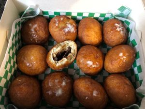 Repollas de chocolate at Vegan For The Animals Food in Bogota