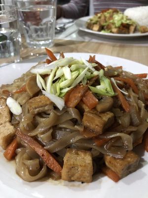 Vegan pad Thai  at B-Belle's Vegetarian Cuisine in El Nido
