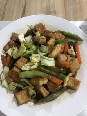 Teriyaki tofu with veggies  at B-Belle's Vegetarian Cuisine in El Nido