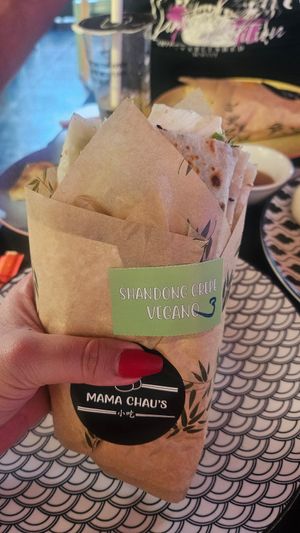 Crepe vegana at Mama Chau's in Santiago