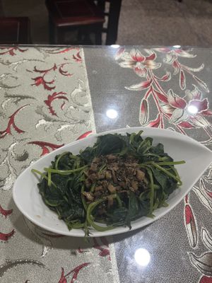 Braised sweet potato leaves   at YuèNán SùShí 越南素食 in Yilan