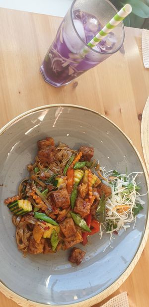 Die Nr. 81 at Aroy Aroy in Wolfsburg