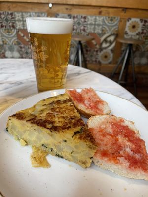 Spanish omelette and beer  at The Vegan Corner in Barcelona
