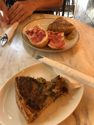 Omelettes (leek in the back, tomato-leek-asparagus in the front)  at The Vegan Corner in Barcelona