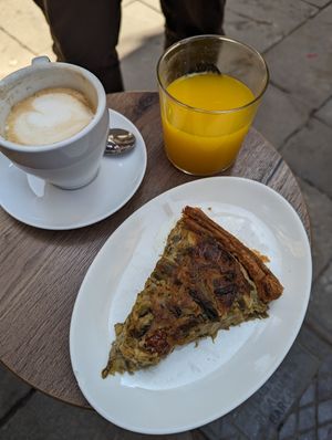 Asparagus, leek and tomato quiche - amazing at The Vegan Corner in Barcelona