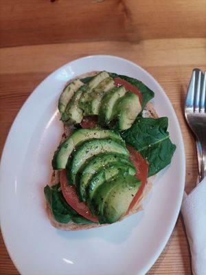 Torrada de aguacate 🥑 at The Vegan Corner in Barcelona