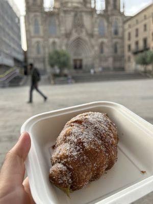 Pistachio (we also had this one with Crema Catalana inside 😋)  at The Vegan Corner in Barcelona