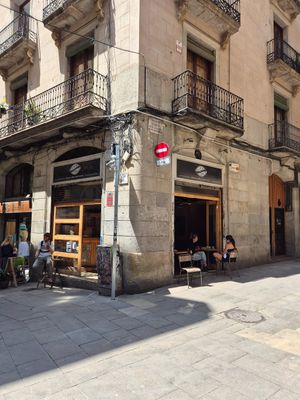 Outside view at The Vegan Corner in Barcelona