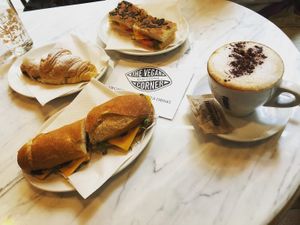 Full vegan breakfast at The Vegan Corner in Barcelona