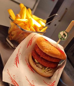 Sweet Chilli Beyond Chicken Burger  at The Masons Arms in Warkworth