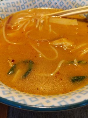 Vegan ramen with Japanese curry and Heura at UDON in Leganes