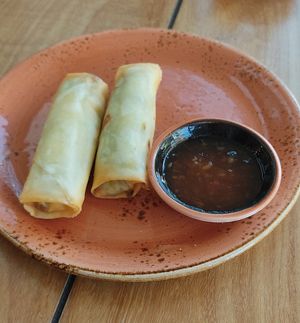 Rollitos vegetales at UDON in Getafe