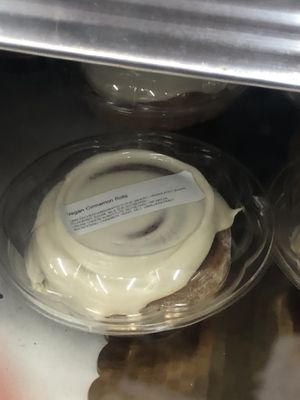 Cinnamon roll at Always Sunny in Sunnyside