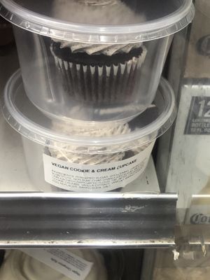 Cupcake  at Always Sunny in Sunnyside