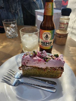  at Dudley's in Olinda