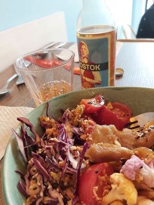 Vegan chiken at Surfside Poke in Liege