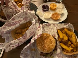 Burger, nuggets, dips and wedges   at Las Vegan's - Kazinczy 11 in Budapest