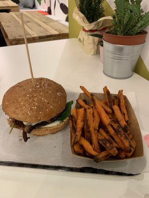 Mushroom burger and sweet potato fries at Las Vegan's - Kazinczy 11 in Budapest