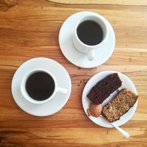 Torta de chocolate, torta de banano y mantequilla de maní casera at Lulo's Restaurante in Jardin