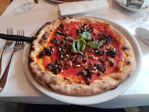 Pizza caponata at Santa Lucia - Paradeplatz in Zurich