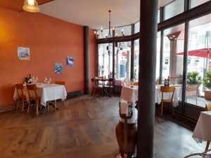 Interior (with corona restrictions) at Santa Lucia in Winterthur