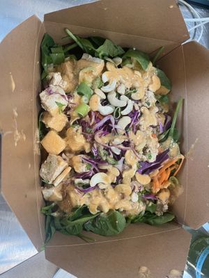 Creamy cashew bowl. So delicious. 🤤   at MOM's Organic Market Café in Jessup