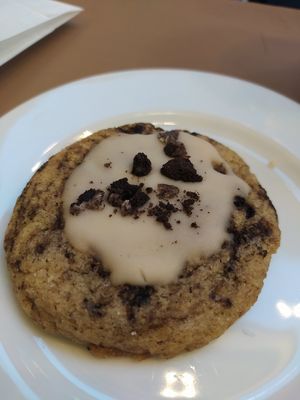Cookies and cream at Tidbit in Madrid