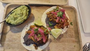 Tacos de *pollo*  #Veganuary at Pasapan in Segovia