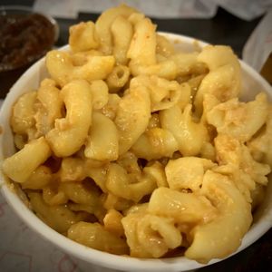 Mac n’ cheese at Eat Love in Fountain Valley