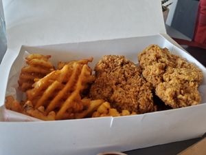 BEST VEGAN FRIED CHICKEN EVERRRRRRR at Eat Love in Fountain Valley