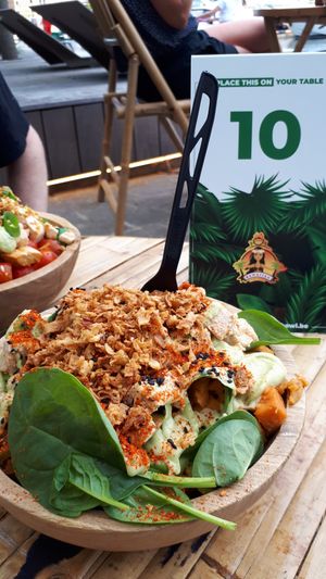 You can choose vegetables. You can also chose no vegetables.  at Hawaiian Poke Bowl in Hasselt