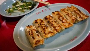 Gyoza at Izakaya Masaka in Tokyo