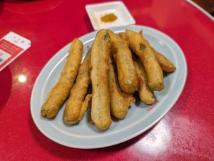 Tempura green beans at Izakaya Masaka in Tokyo