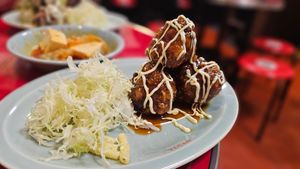 karaage (terimayo) at Izakaya Masaka in Tokyo