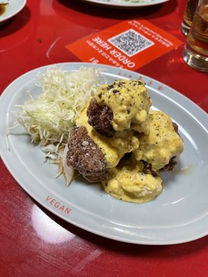 Karaage with tartar sauce  at Izakaya Masaka in Tokyo