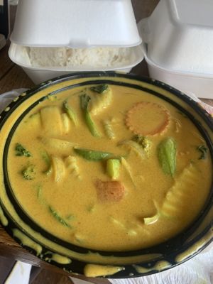 Yellow Veggie Curry with White Rice at Sunny Thai in Arlington