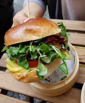 BBQ Burger with vegan bacon, mango and cilantro at Kiiro Burger in Berlin