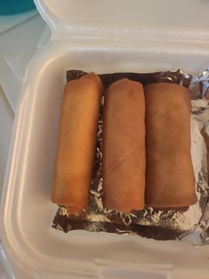 Vegetable egg rolls at Thai BBQ in Murrieta