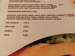 Hamburguesas at Zumeria Macedonia Fruit Cafe in Tenerife