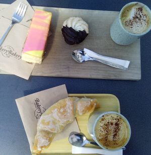 Nussgipfel & Cremeschnitte with Oatmilk-Cappuccino 💚 at Bakery Bakery - Breitenrain in Bern