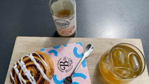 Ich liebe den Zimtschnegg der saftig und süss ist 😋   at Bakery Bakery - Breitenrain in Bern