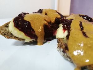 Skinny Elvis at Seeds & Sunshine in Bangkok