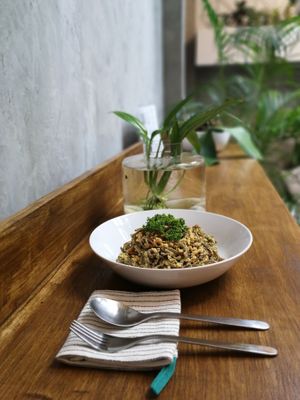 Soba noodle with Homemade Vegan Carbonara - so creamy you will not believe it! at Seeds & Sunshine in Bangkok