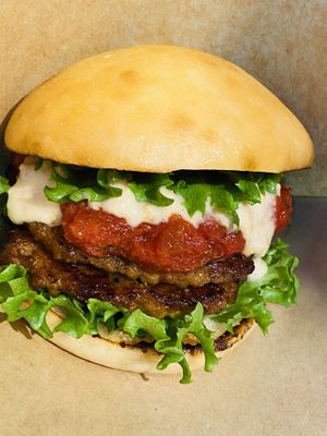 OMN!PORKダブルパティバーガー at Vegan Store in Tokyo