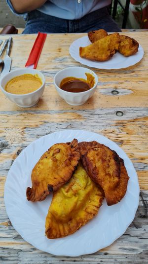 Deep-fried Dumplings stuffed with vegetables with peanut-sauce and peanut-coco-sauce at Pho 57 in Rostock