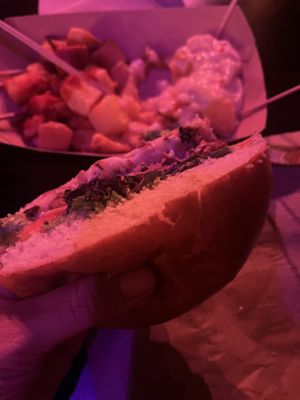 Burguer vegana y patatas bravas  at La Fabrica de Hielo in Valencia