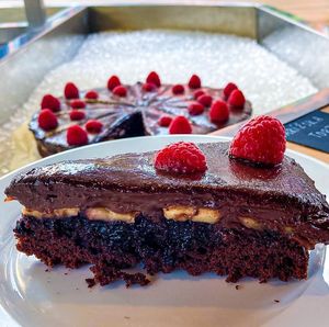 parížska torta at Loove by Vegana in Bratislava