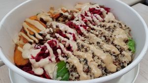 Quinoa Bowl at VeggieTable in Landsberg Am Lech