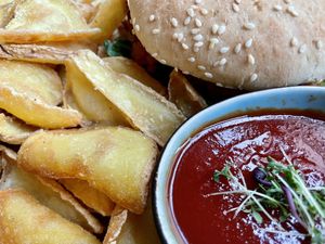 burger & fries at Roter Elephant Café & Restaurant in Erfurt