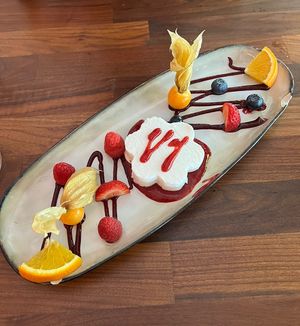 Bayrische Creme mit Himbeeren   at Försters in Berlin